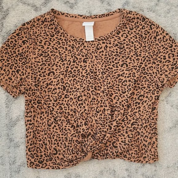 H&M Cropped Cheeta Short Sleeve Tee, Size S - Picture 1 of 3